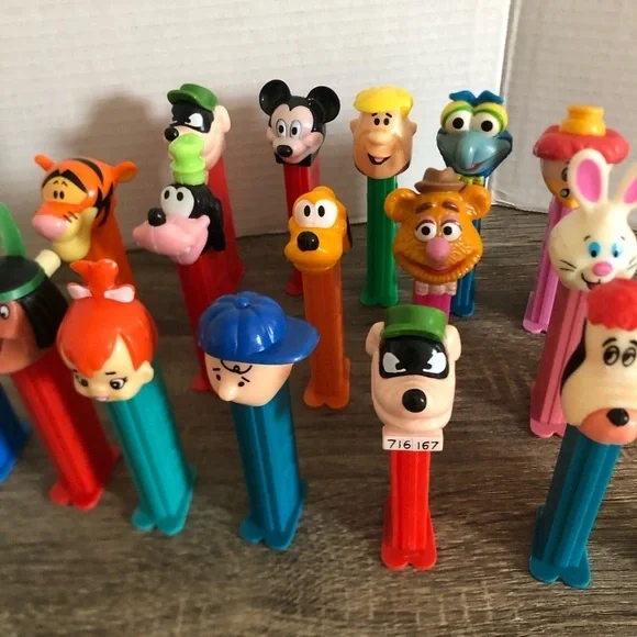 Vintage PEZ Dispensers Collection - Picture 4 of 9
